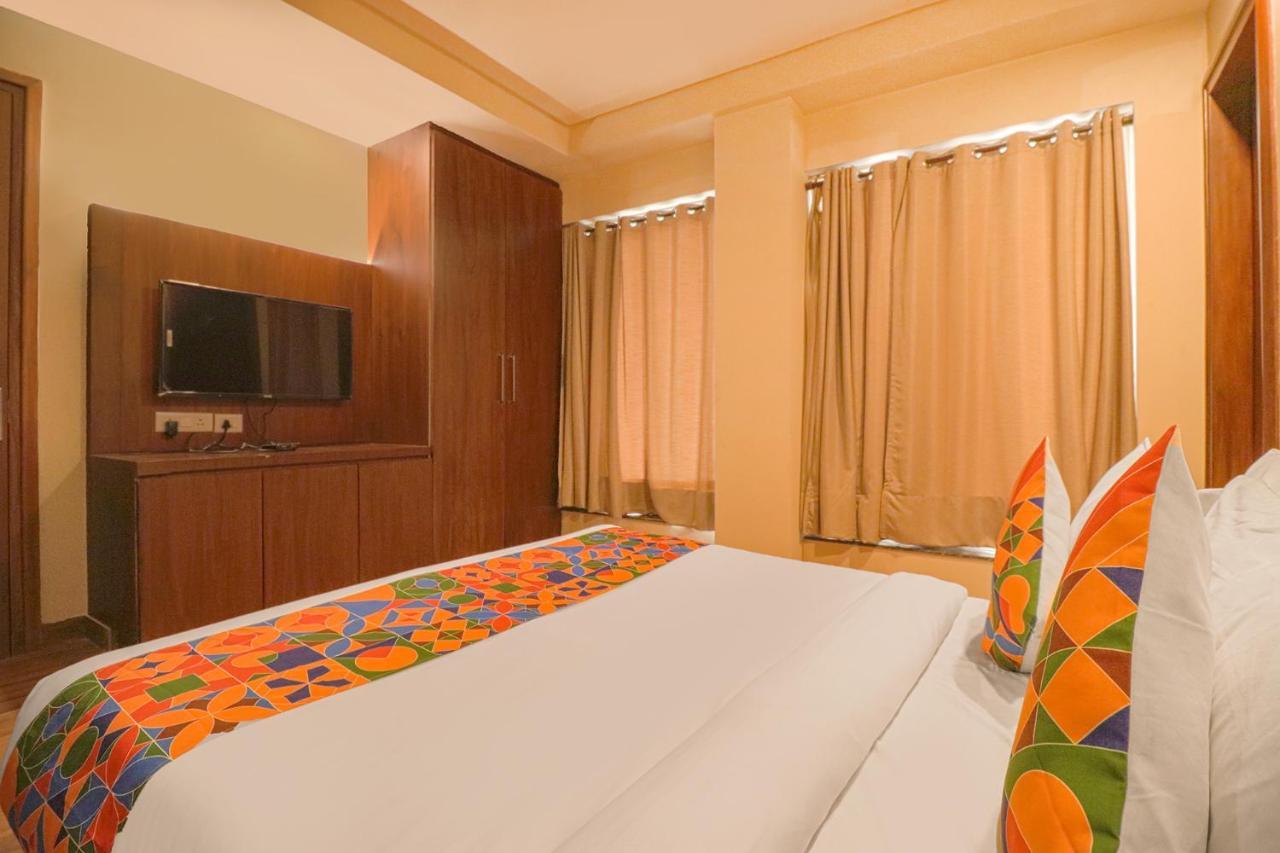 Fabhotel Prime Shanit Delhi  Buitenkant foto